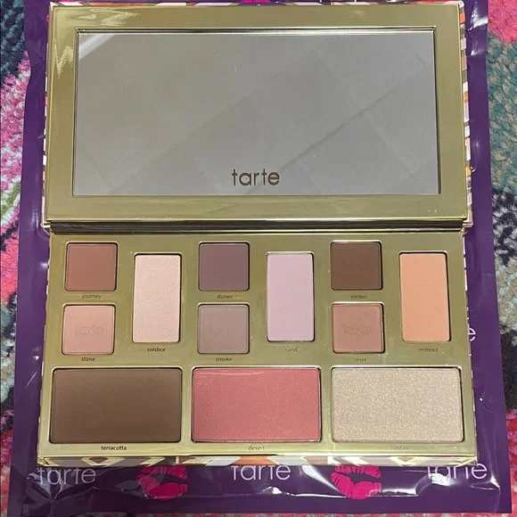 TARTE “CLAY PLAY MUST-HAVE” EYE AND CHEEK PALETTE - Picture 1 of 9
